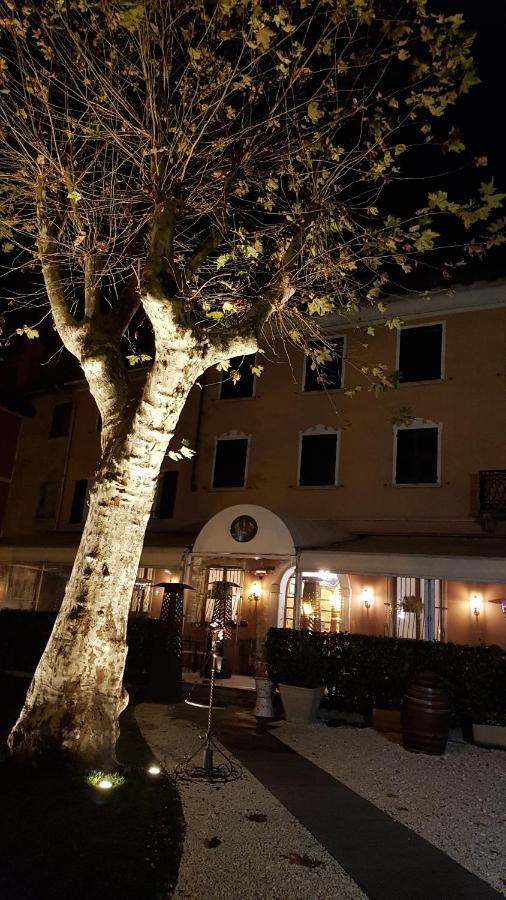 Ristorante Albergo Corona Νόβι Λίγκουρε Εξωτερικό φωτογραφία