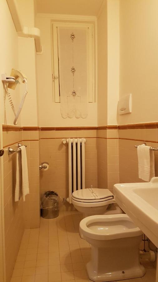 Ristorante Albergo Corona Νόβι Λίγκουρε Εξωτερικό φωτογραφία