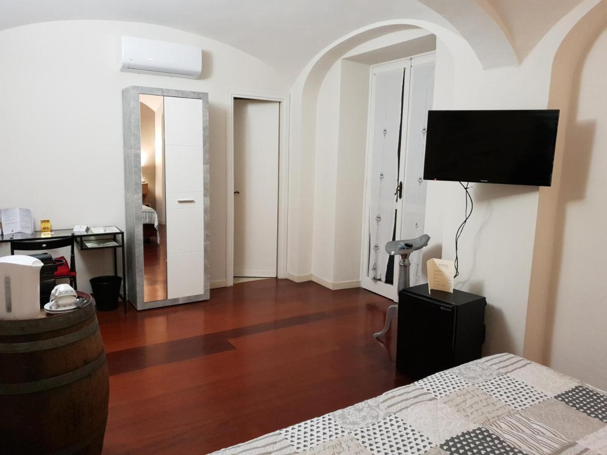 Ristorante Albergo Corona Νόβι Λίγκουρε Εξωτερικό φωτογραφία